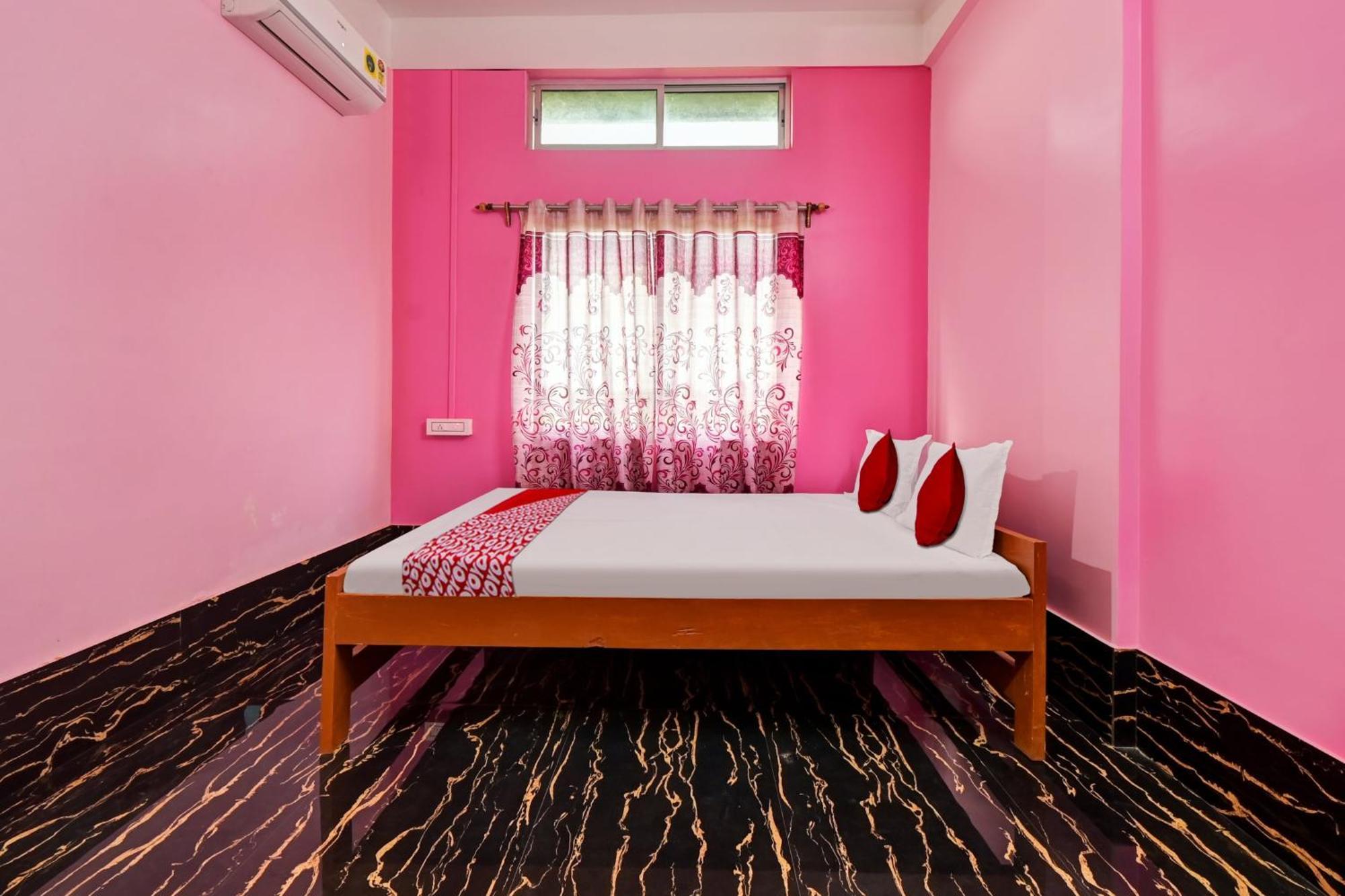 Oyo Flagship The Brahmaputra Homestay Гувахати Экстерьер фото